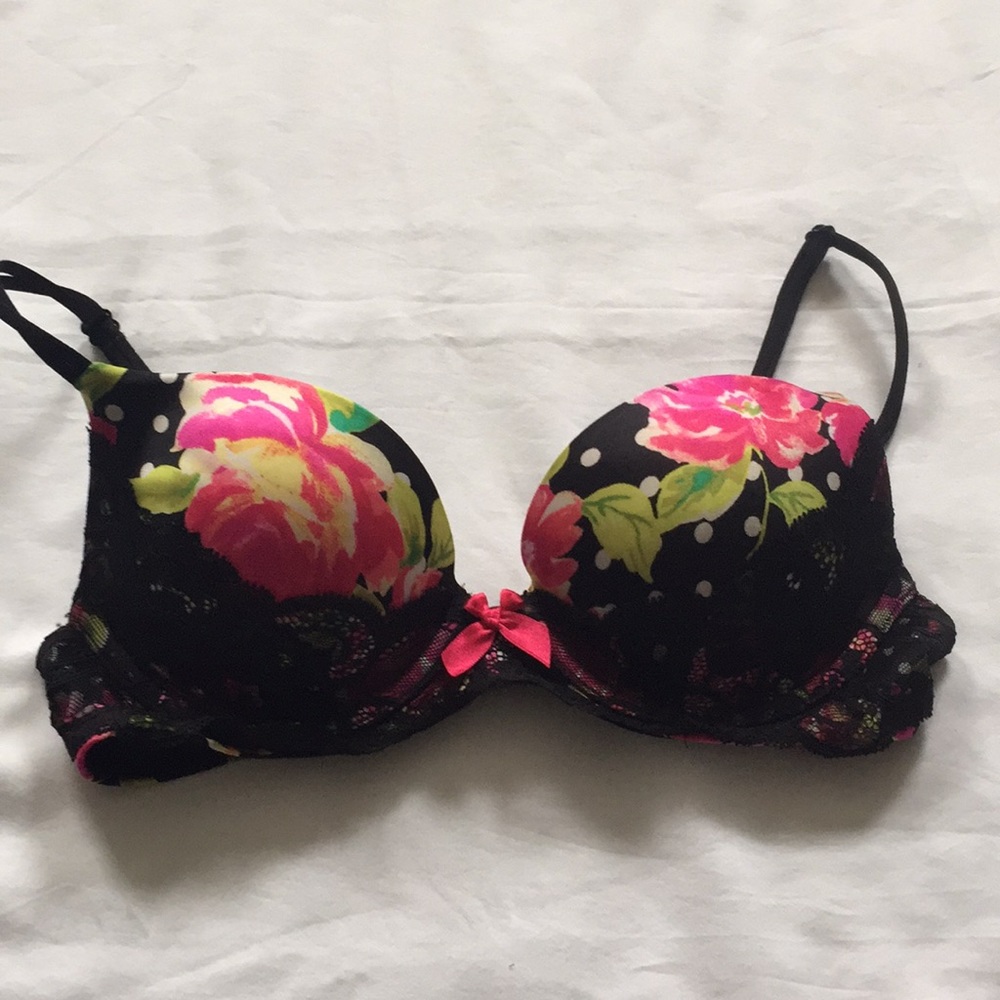 VS Bra